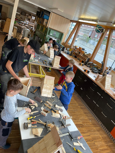 Schreinere mit uns ein Wildbienenhaus - Stolz Holzbau