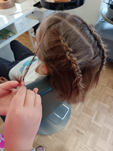 Frisieren und flechten