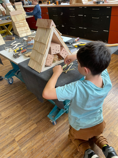 Schreinere mit uns ein Wildbienenhaus - Stolz Holzbau