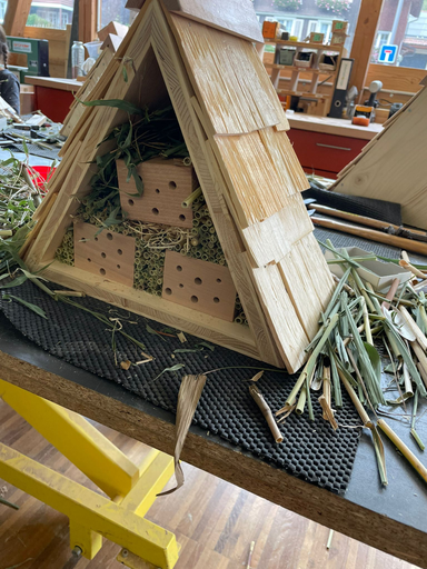 Schreinere mit uns ein Wildbienenhaus - Stolz Holzbau