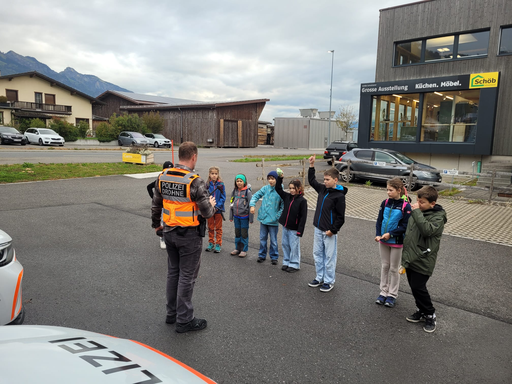 Besuch bei der Polizei