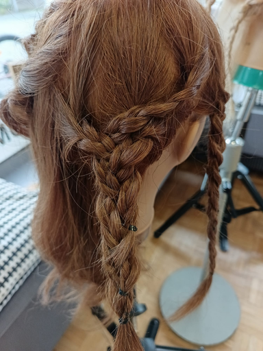 Frisieren und flechten
